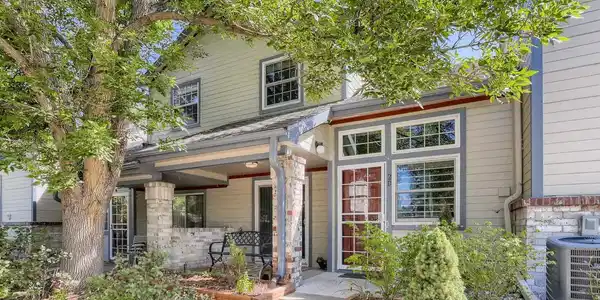 4301 S Pierce