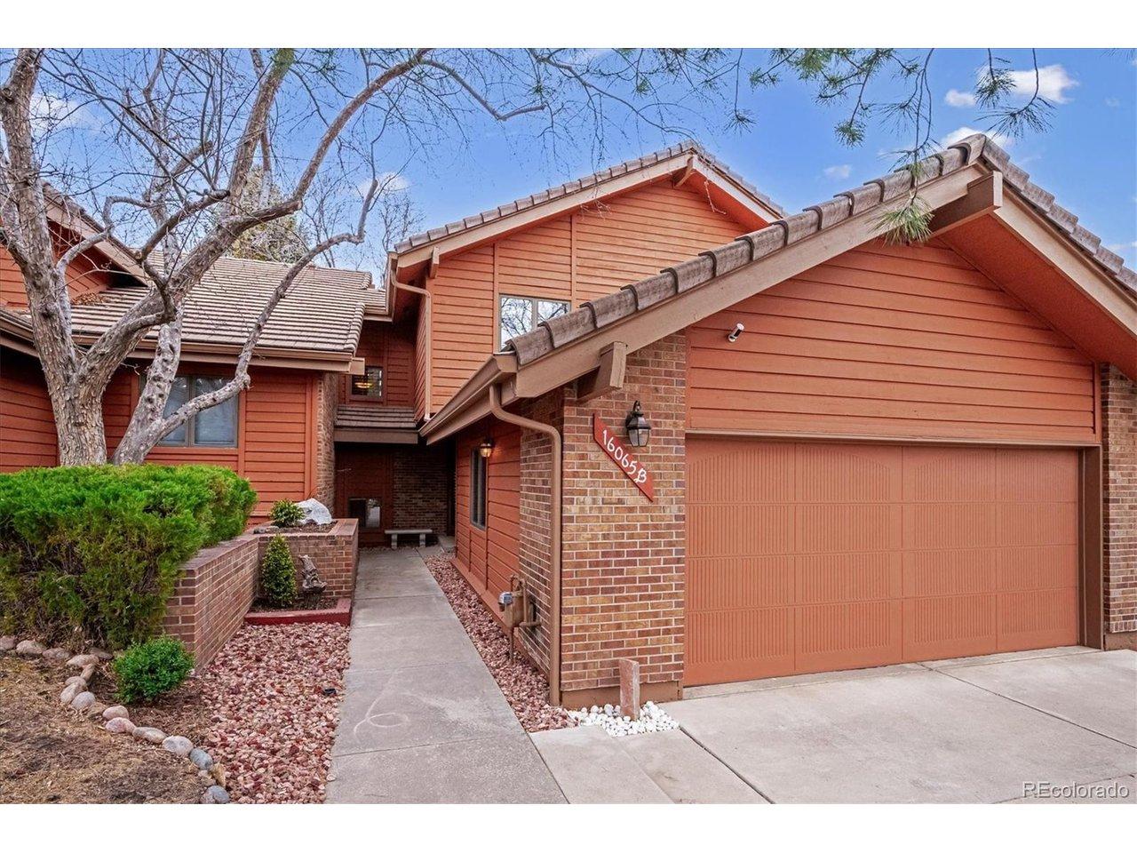 Image 1: Perfect Townhome in Willow Springs!