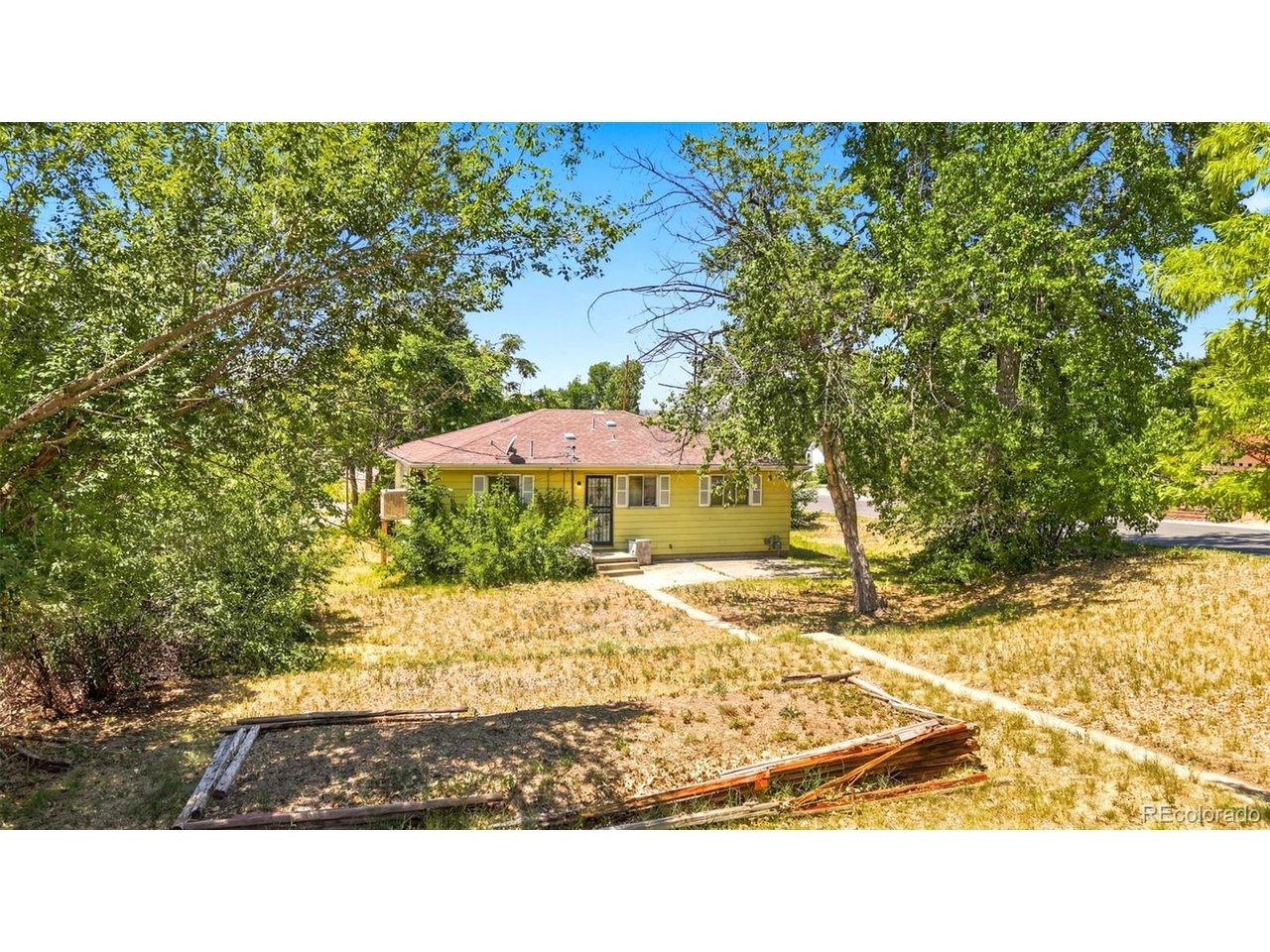 Image 4: Back of Home. Large Corner Lot Image 4: Back of Home. Large Corner Lot