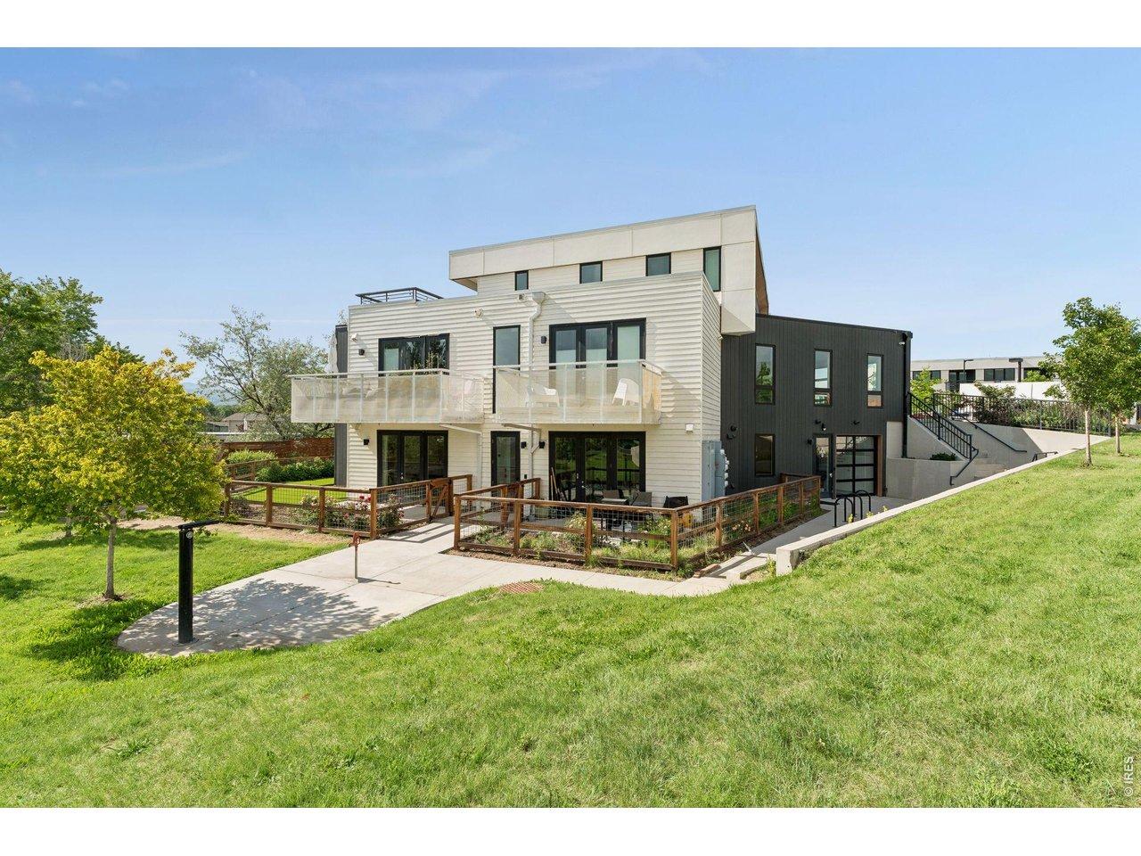 Image 1: South Facing Unit with Tons of Natural Light. Image 1: South Facing Unit with Tons of Natural Light.