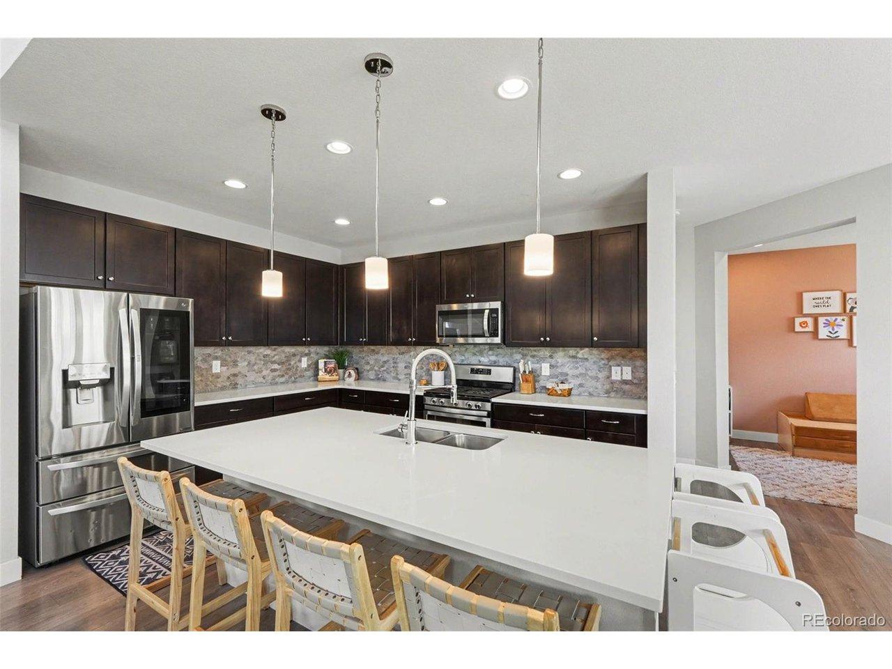 Image 3: Large open kitchen Image 3: Large open kitchen