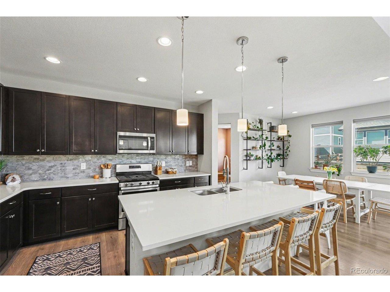 Image 4: Large open kitchen and dining Image 4: Large open kitchen and dining