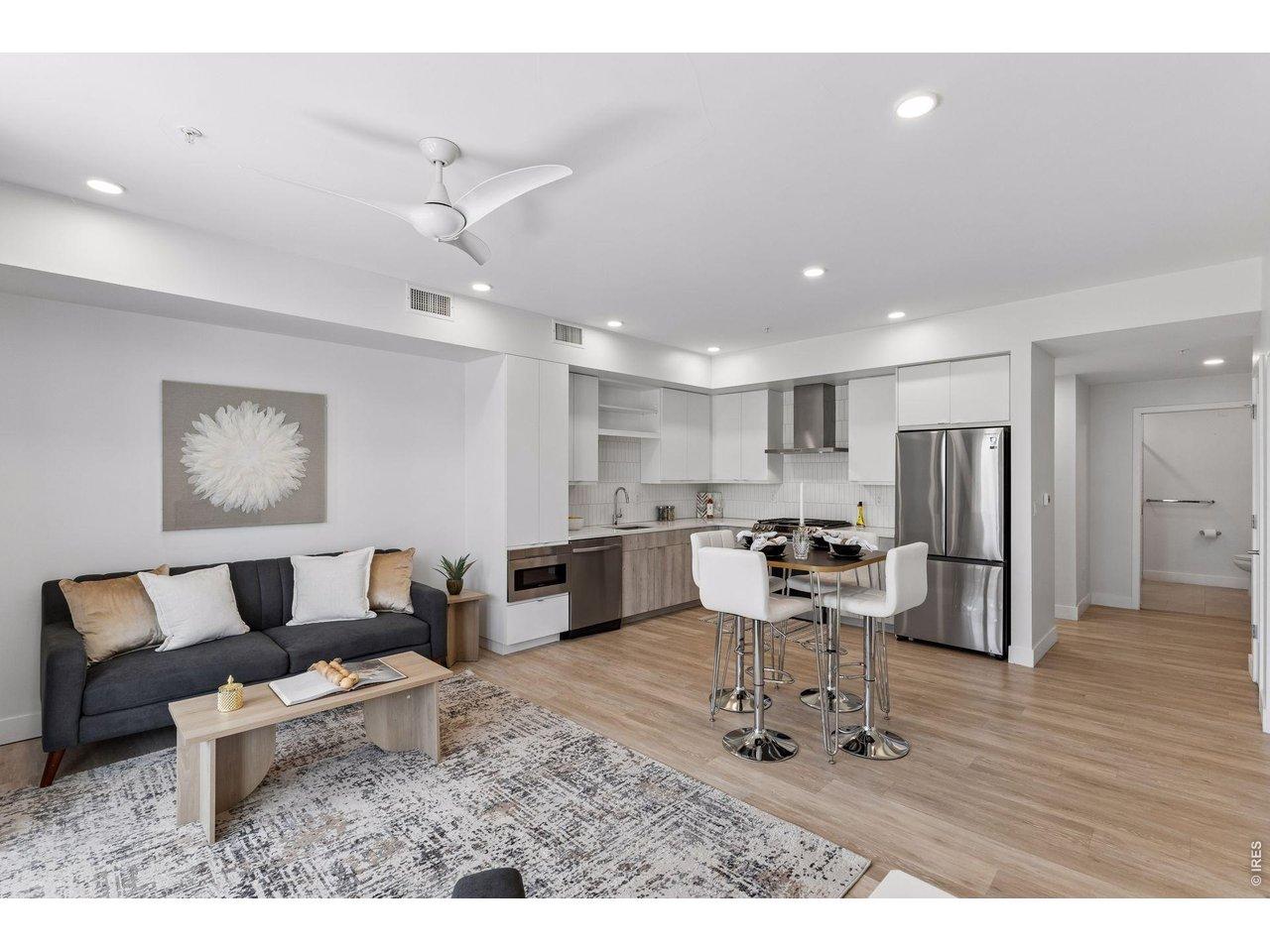 Image 2: Tall 9' Ceilings Image 2: Tall 9' Ceilings