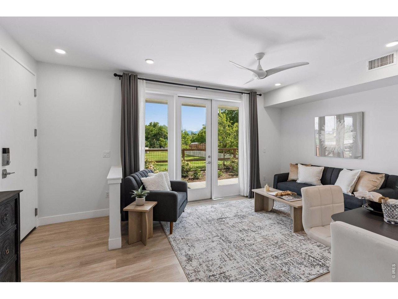 Image 3: First floor with large yard Image 3: First floor with large yard