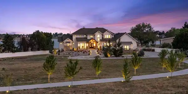 Image 2: Magnificent estate on Horseshoe Lake Image 2: Magnificent estate on Horseshoe Lake