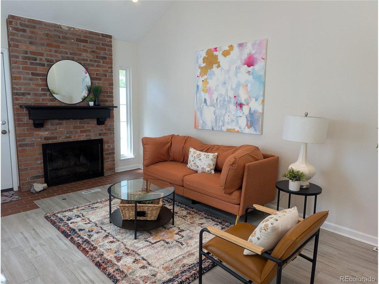 Image 3: Living Room Physically Staged Image 3: Living Room Physically Staged