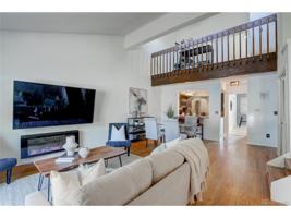2321 Perry