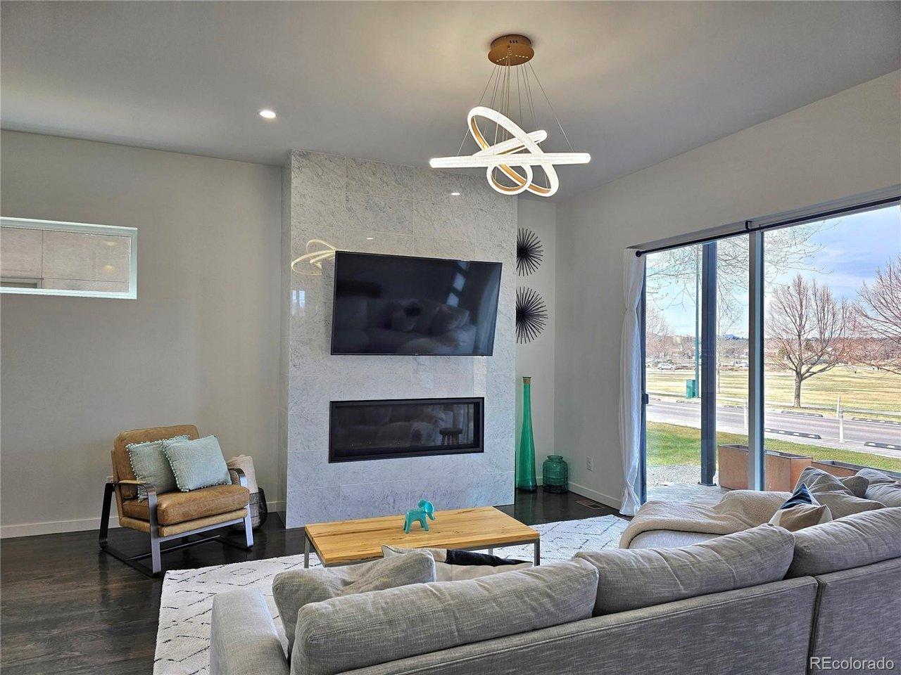 Image 4: View from Stairway to Gas Fireplace