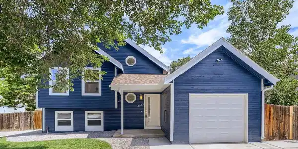 4852 S Salida Ct