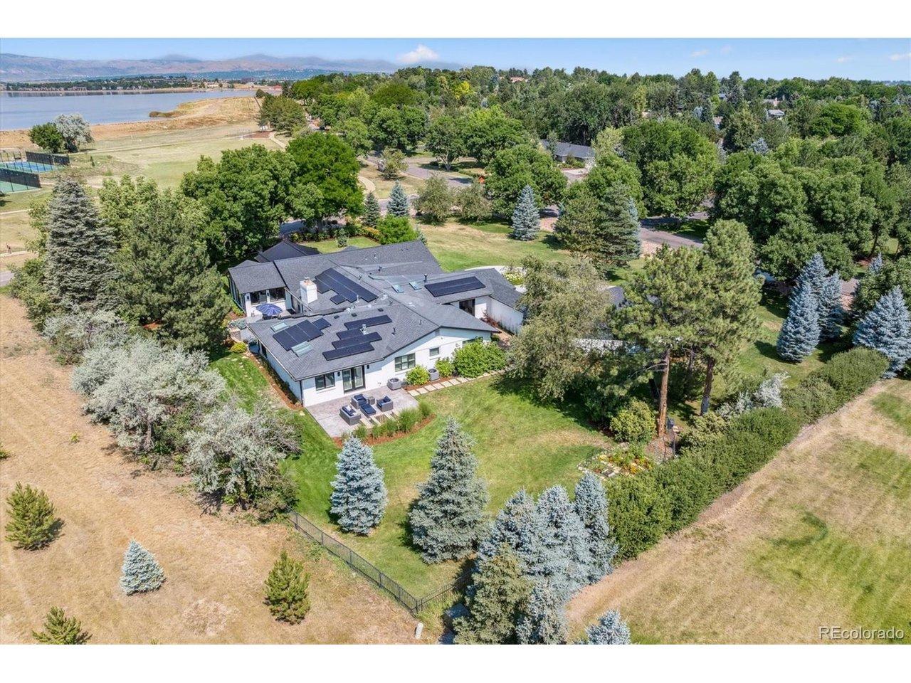 Image 4: Mature shrubs and tree's