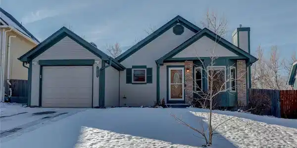18284 E Layton Pl