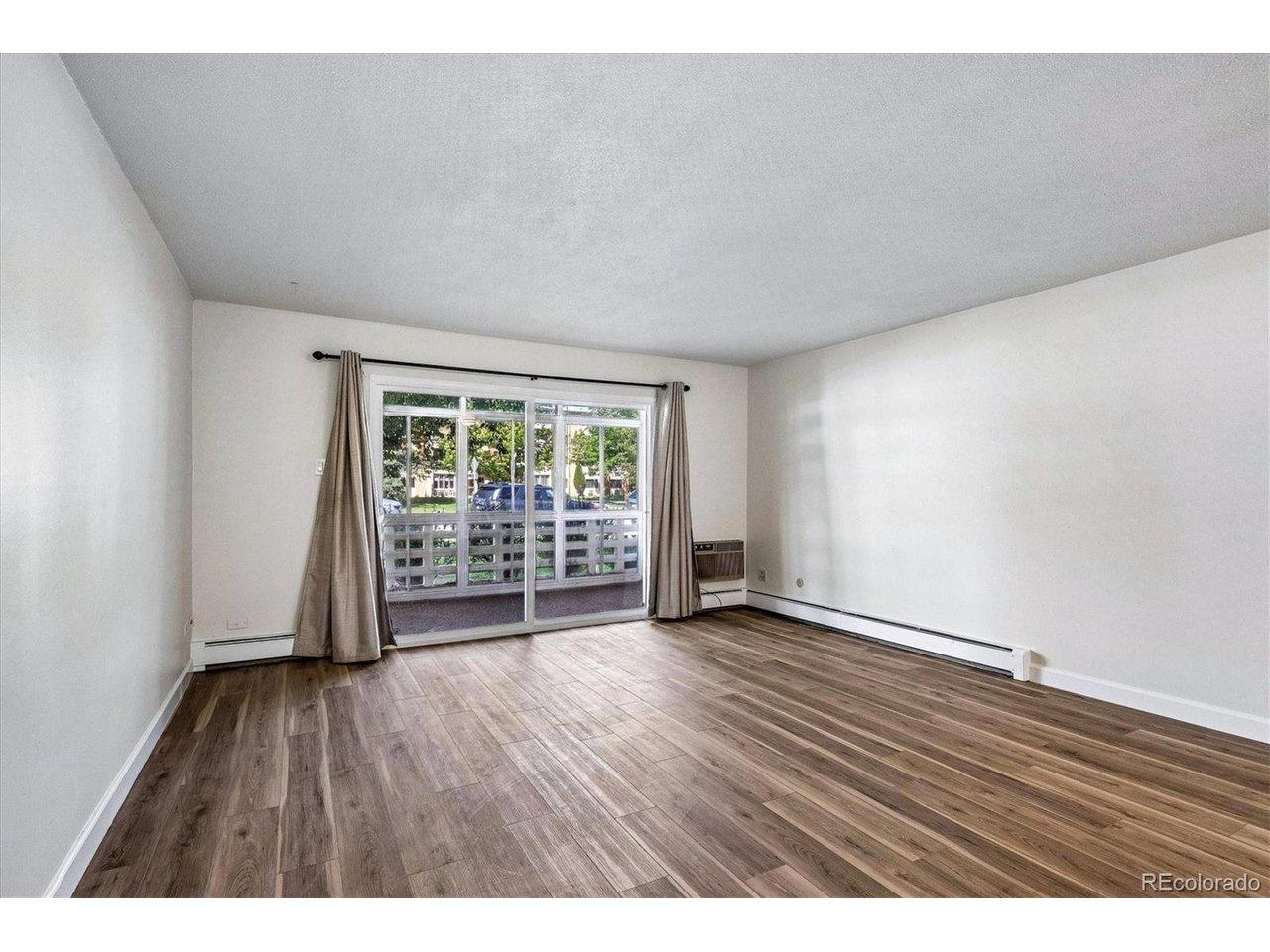 Image 3: Living room. Image 3: Living room.