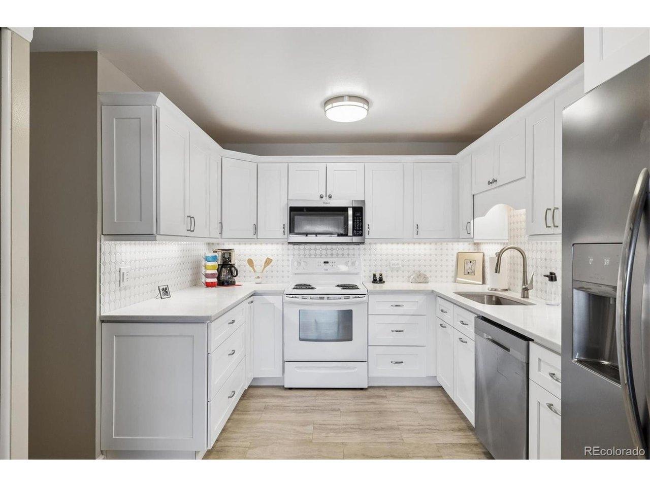 Image 3: Kitchen Image 3: Kitchen