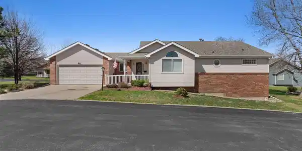 641 Radiant Dr
