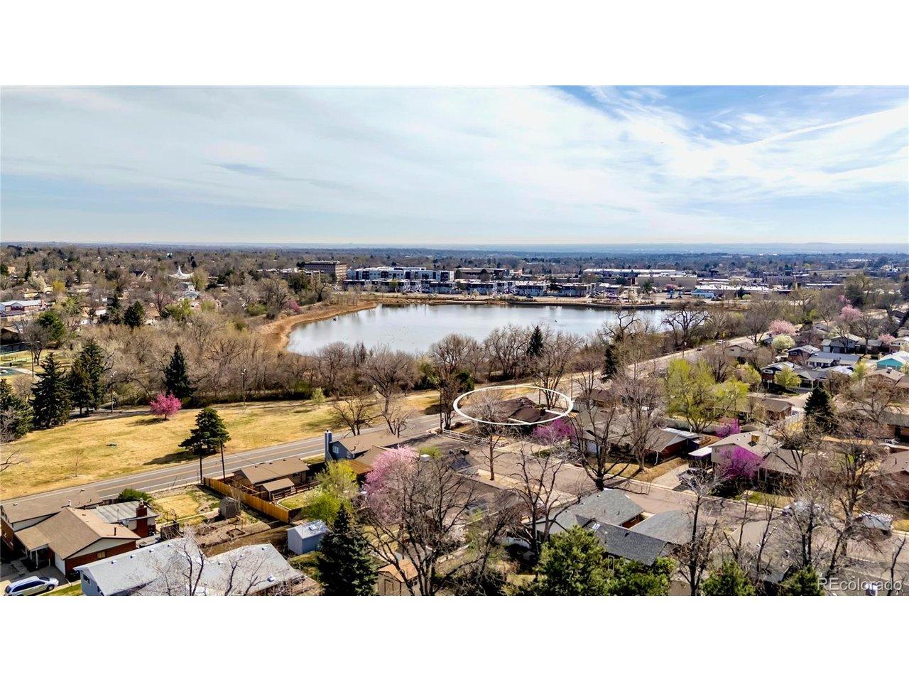 Image 2: Steps from a scenic lake, walking paths, and community park Image 2: Steps from a scenic lake, walking paths, and community park