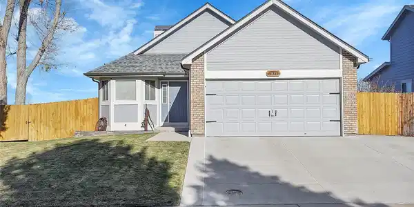 18383 E Union