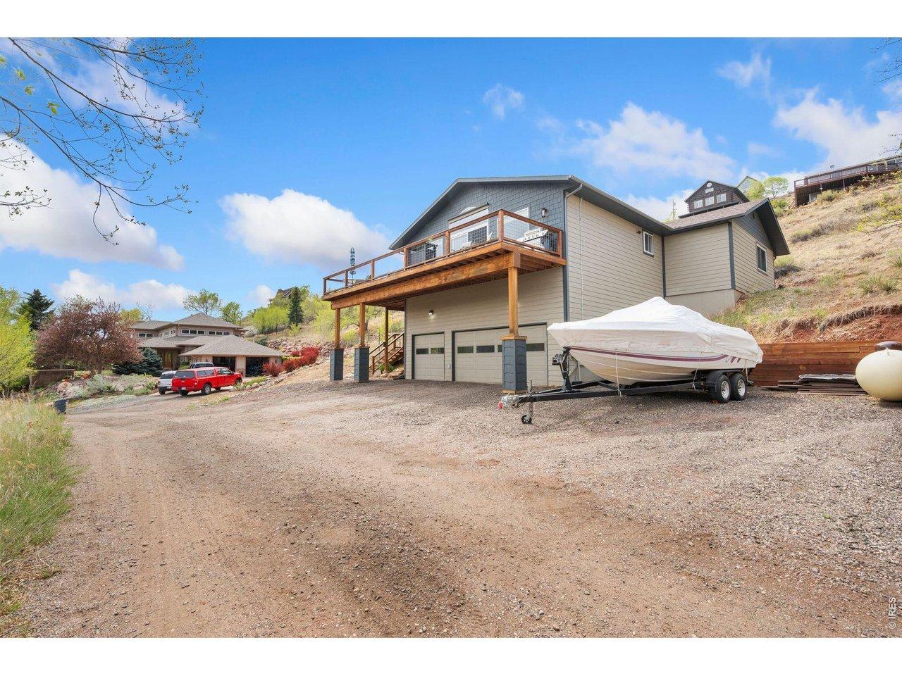 Image 3: 3 car garage plus plenty of room for your boat or a small rv Image 3: 3 car garage plus plenty of room for your boat or a small rv
