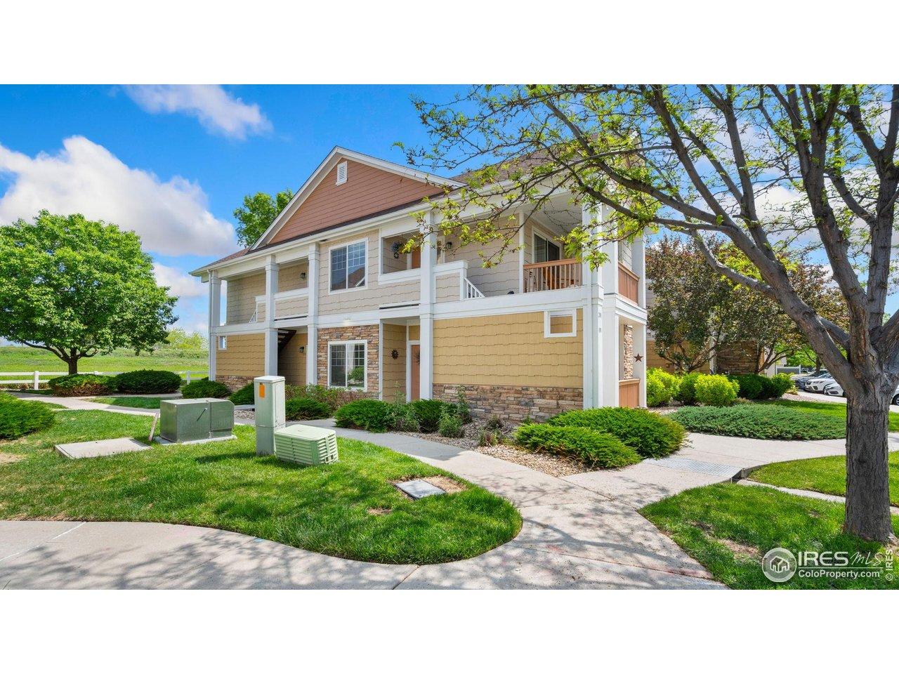 Image 1: 4655 Hahns Peak Dr Unit 101