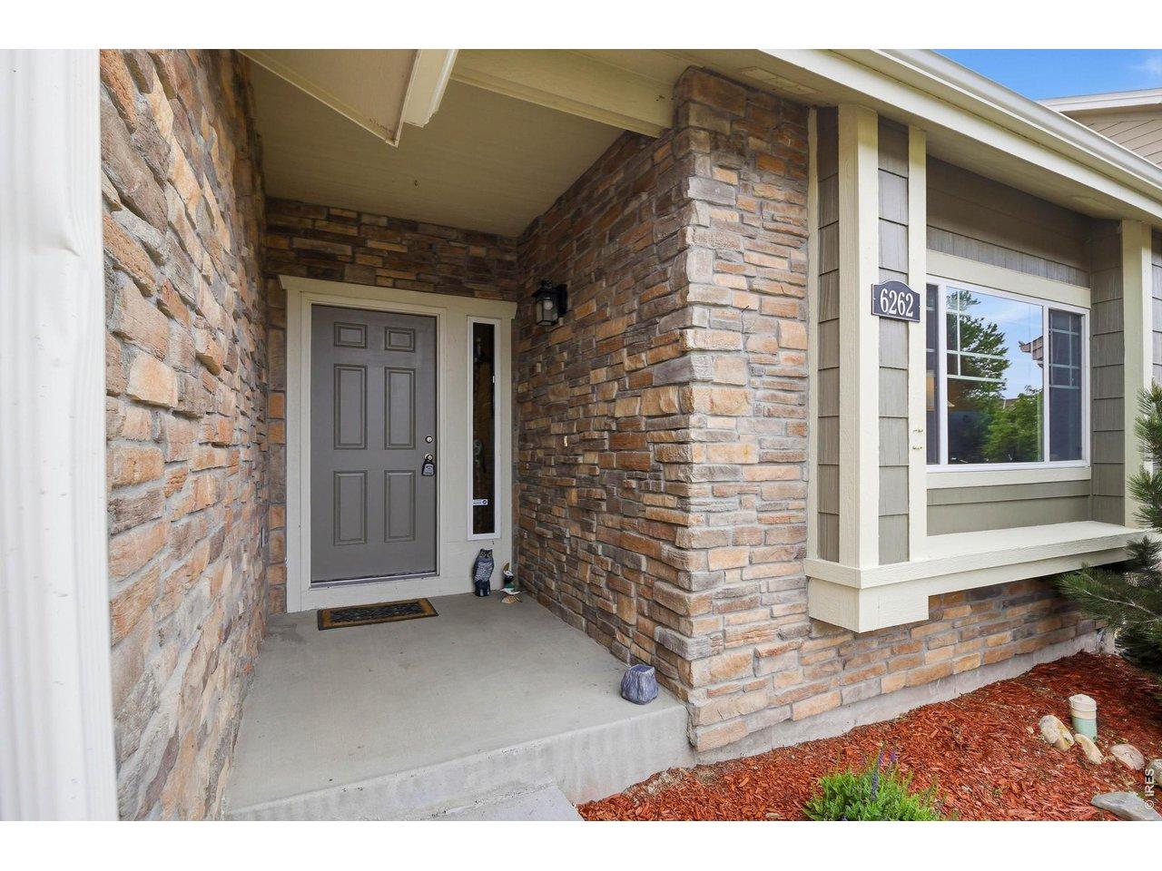 Image 4: Welcome Home! Fresh exterior paint Image 4: Welcome Home! Fresh exterior paint