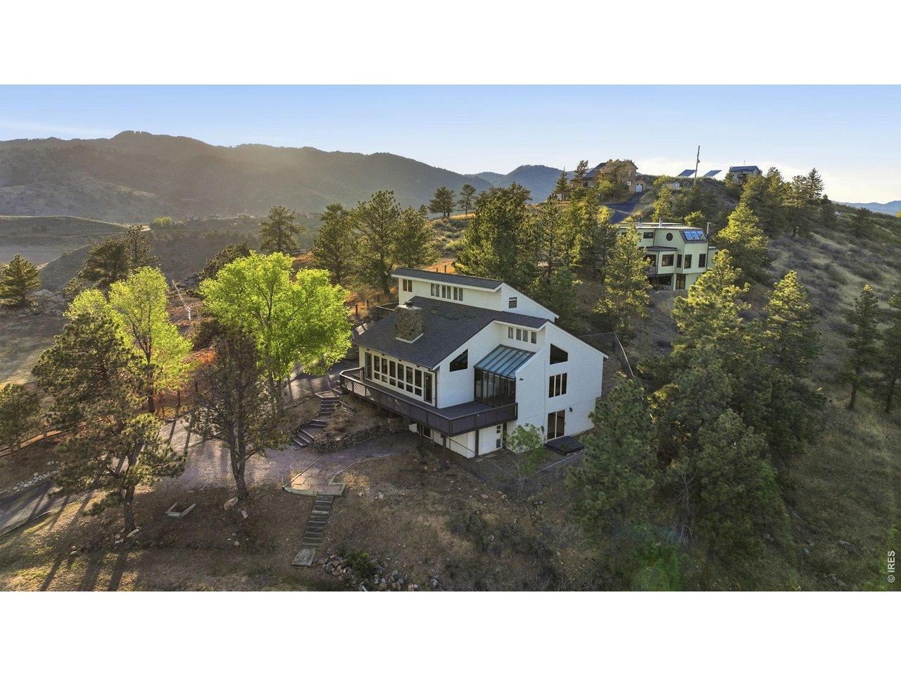 Image 2: Incredible setting and private acreage