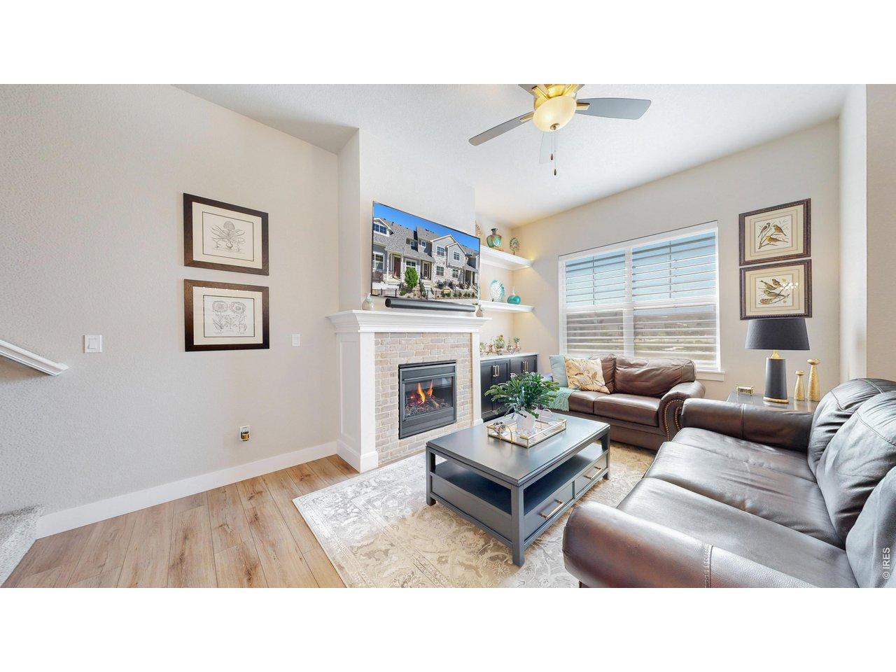 Image 4: Living Room with Gas Fireplace Image 4: Living Room with Gas Fireplace