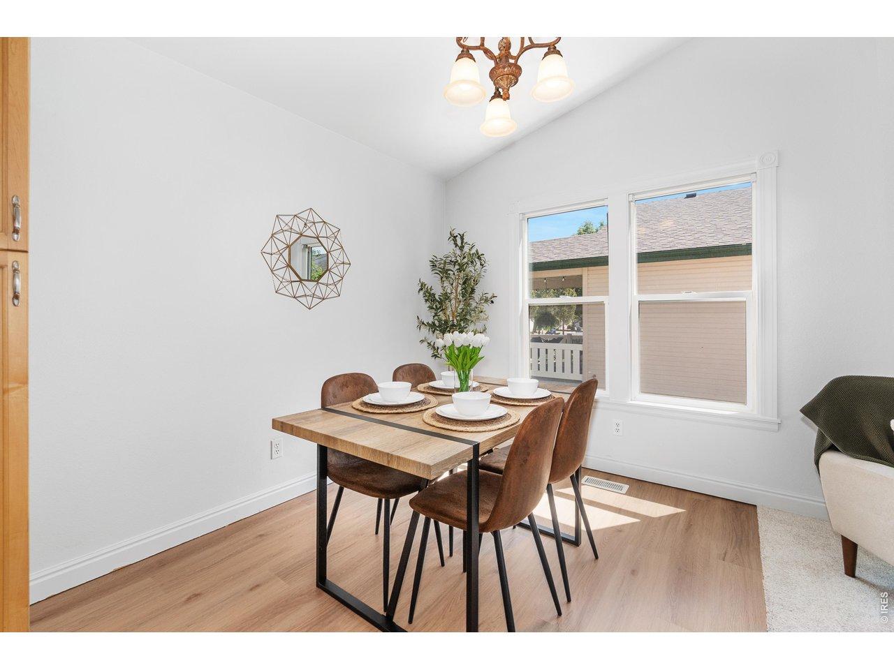 Image 4: Dining Room