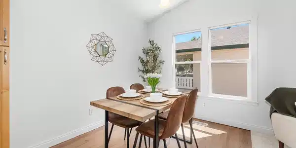 Image 4: Dining Room Image 4: Dining Room