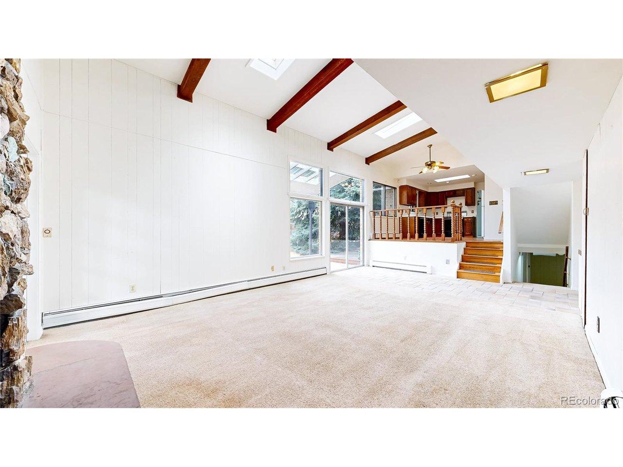 Image 4: Lower-Level Living Room