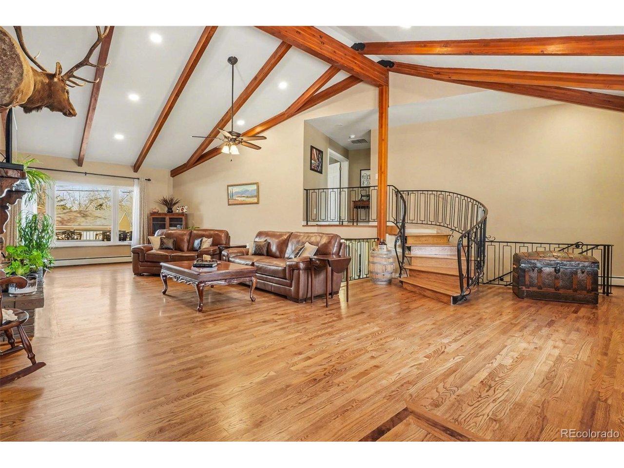 Image 3: Stunning Angles