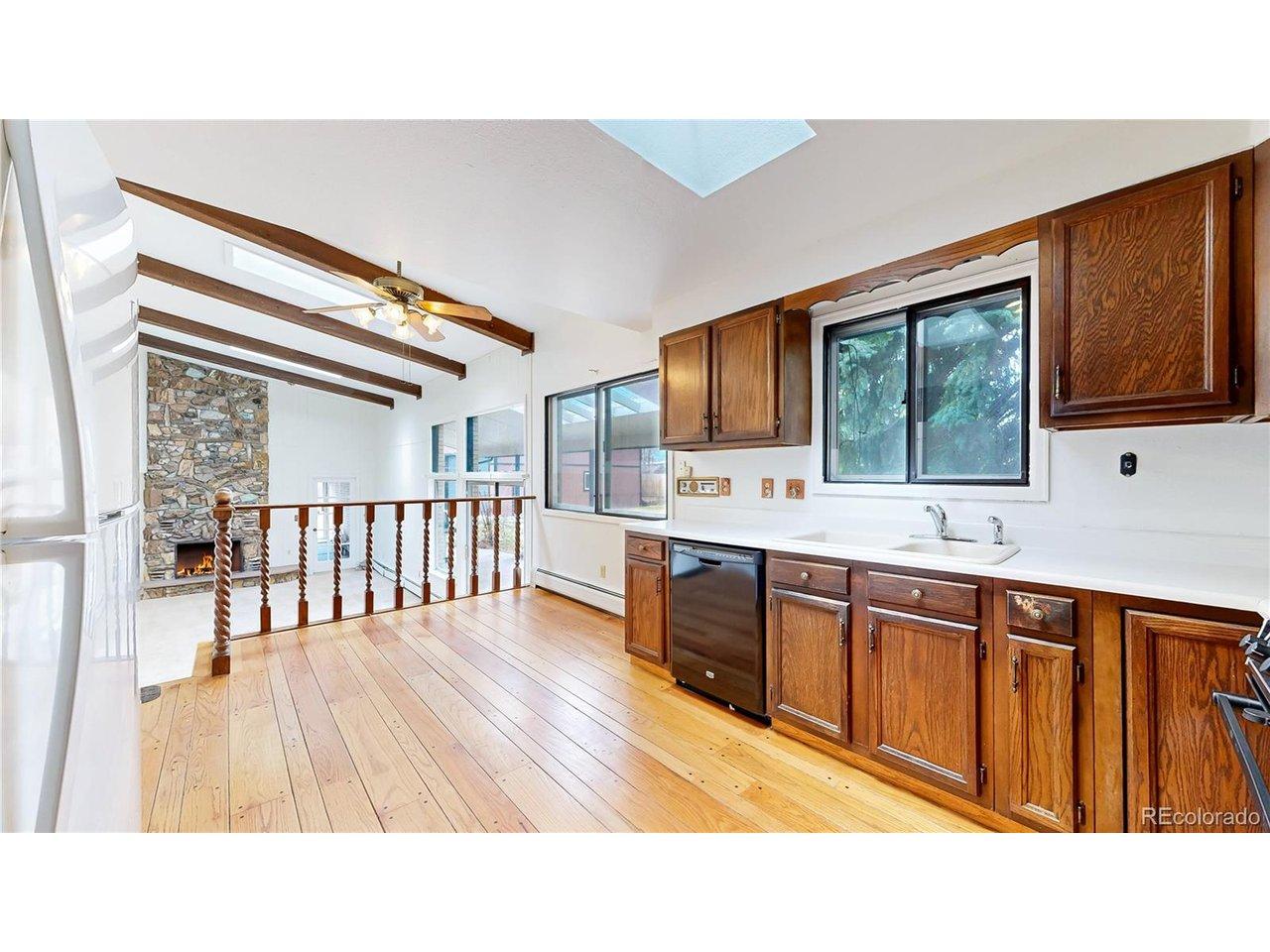 Image 3: Kitchen and Dining Nook Image 3: Kitchen and Dining Nook