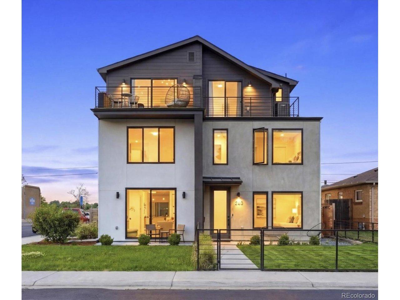Image 4: Welcome to 5220 W 22nd Ave! Image 4: Welcome to 5220 W 22nd Ave!