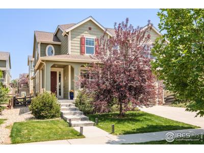 825 Dakota Ln