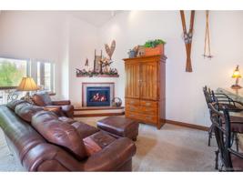 801 Lakepoint B@