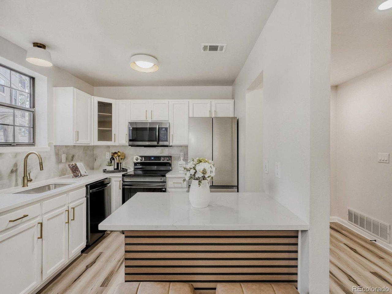Image 4: 16 Kitchen.jpg Image 4: 16 Kitchen.jpg