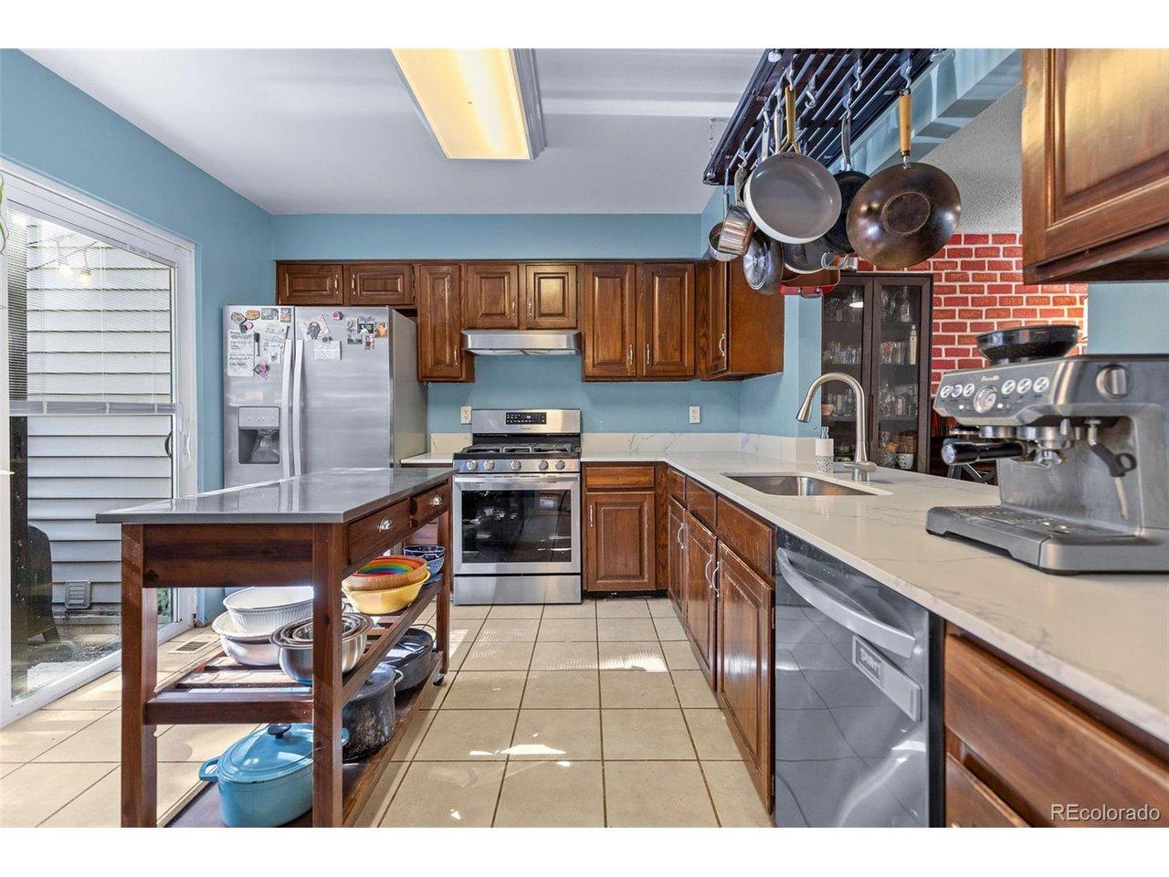 Image 3: Brand new quarts countertops Image 3: Brand new quarts countertops