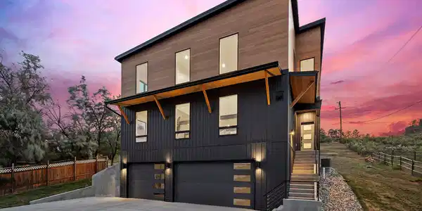 6013 Hillside