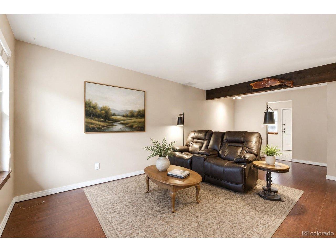 Image 2: Spacious living area to decorate as you please. Image 2: Spacious living area to decorate as you please.