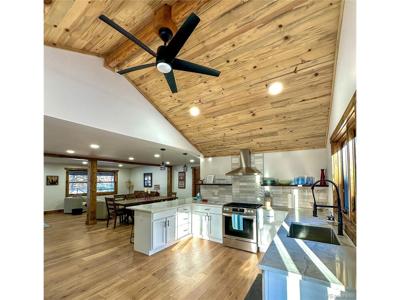 900 Tallaqua Dr