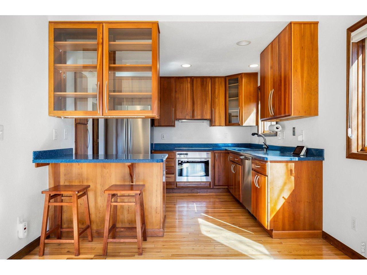 Image 2: kitchen