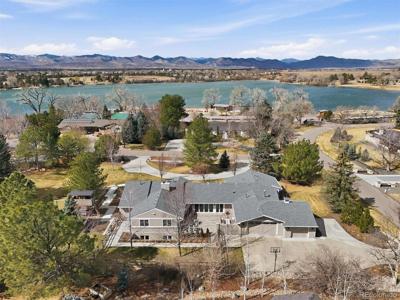 5420 Lakeshore Dr