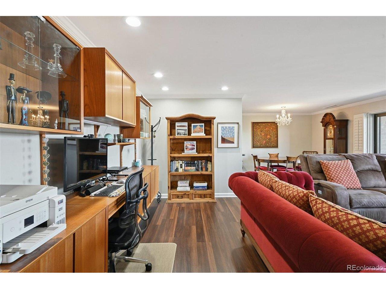 Image 4: Living Room with Built in Flexible Built In Shelving Unit