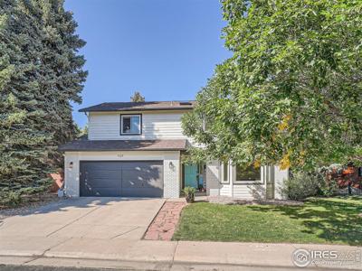 939 W Alder