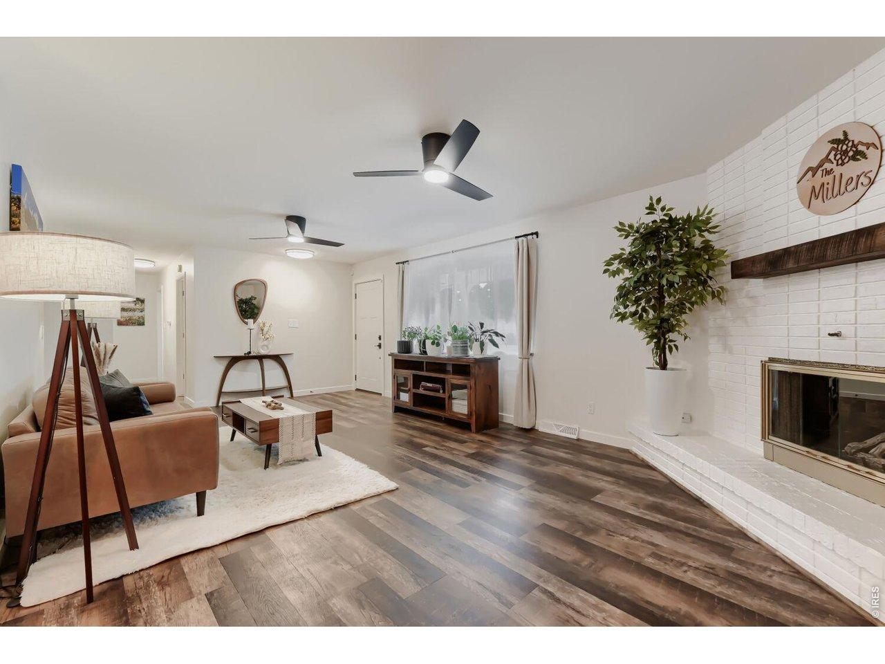 Image 3: New LVP flooring, lighting, paint! Image 3: New LVP flooring, lighting, paint!