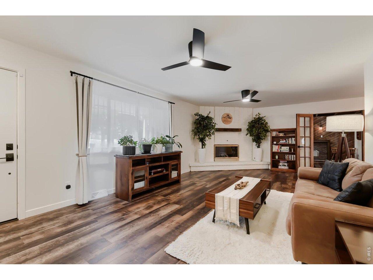Image 4: Family room on the main level Image 4: Family room on the main level