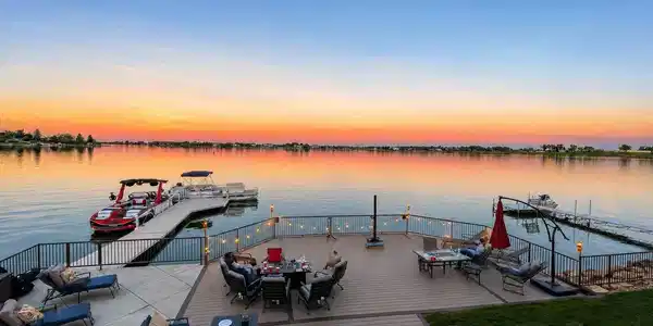 Image 2: Welcome to your own sanctuary on Horseshoe lake, a lake where you can ski, boat, fish, paddleboard and enjoy life at your pace. Image 2: Welcome to your own sanctuary on Horseshoe lake, a lake where you can ski, boat, fish, paddleboard and enjoy life at your pace.