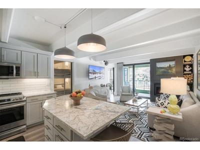 220 E La Bonte St