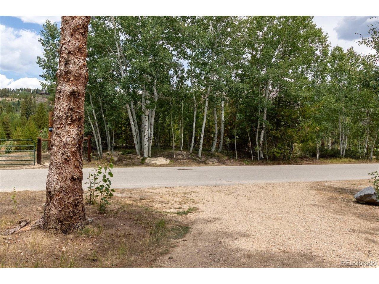 Image 2: View is of protected lands across Marina Drive. Image 2: View is of protected lands across Marina Drive.