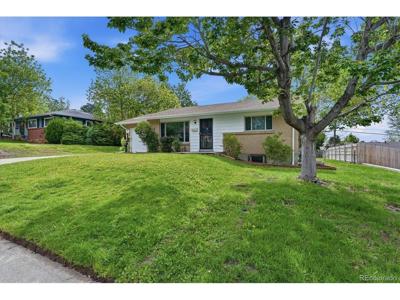 2814 S Winona Ct