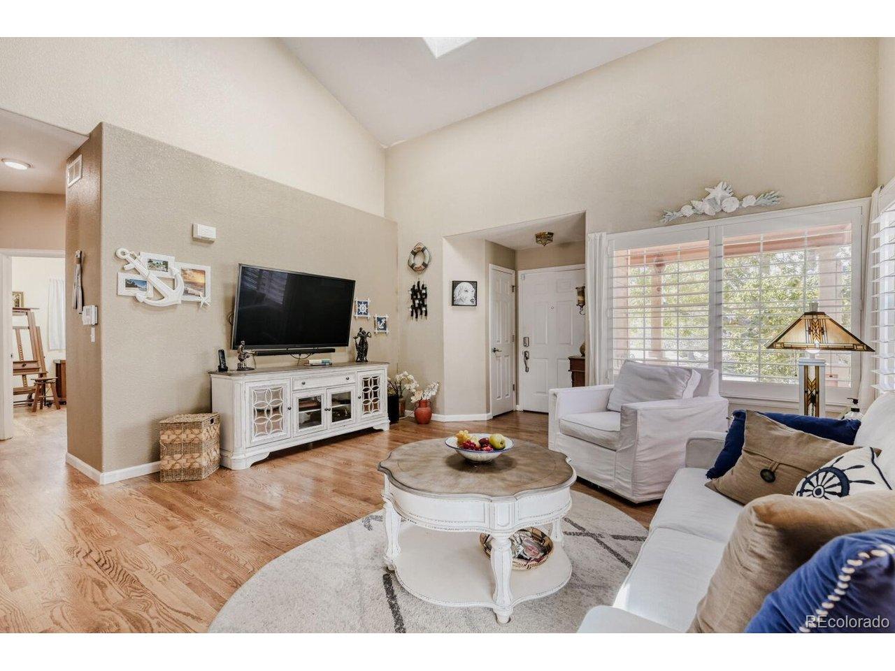 Image 3: Living Room Image 3: Living Room