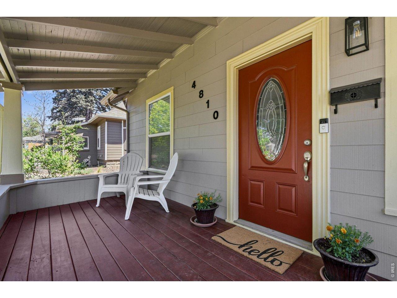 Image 2: Inviting & spacious front porch (brand new deck) Image 2: Inviting & spacious front porch (brand new deck)